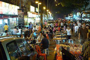 Street_food_at_Jalan_Alor,_Kuala_Lumpur